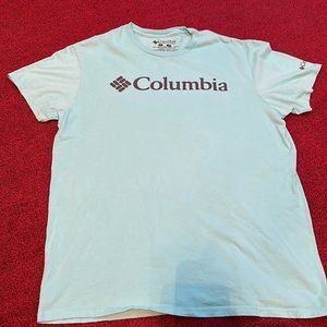 Men’s Columbia shirt
